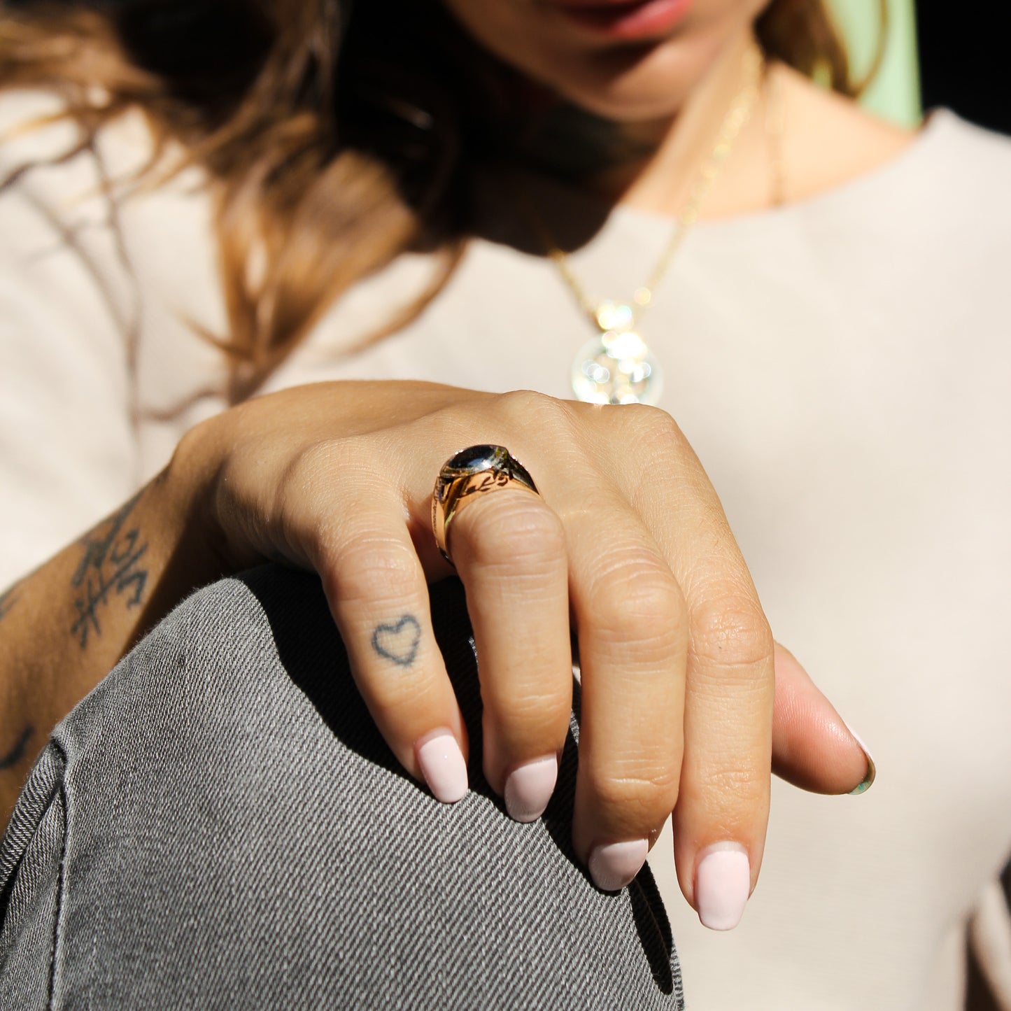 Anillo de sello Rosa Negra