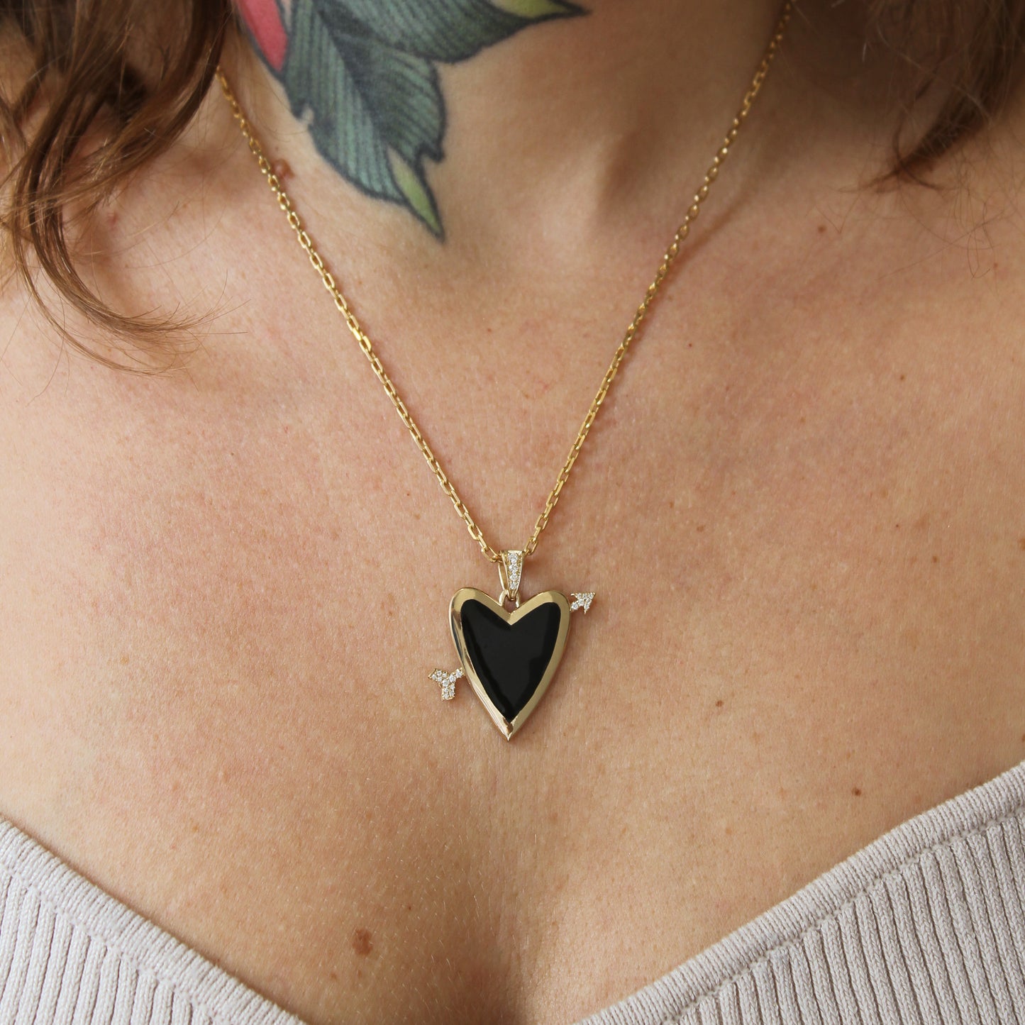 Cupids Heart necklace - Black